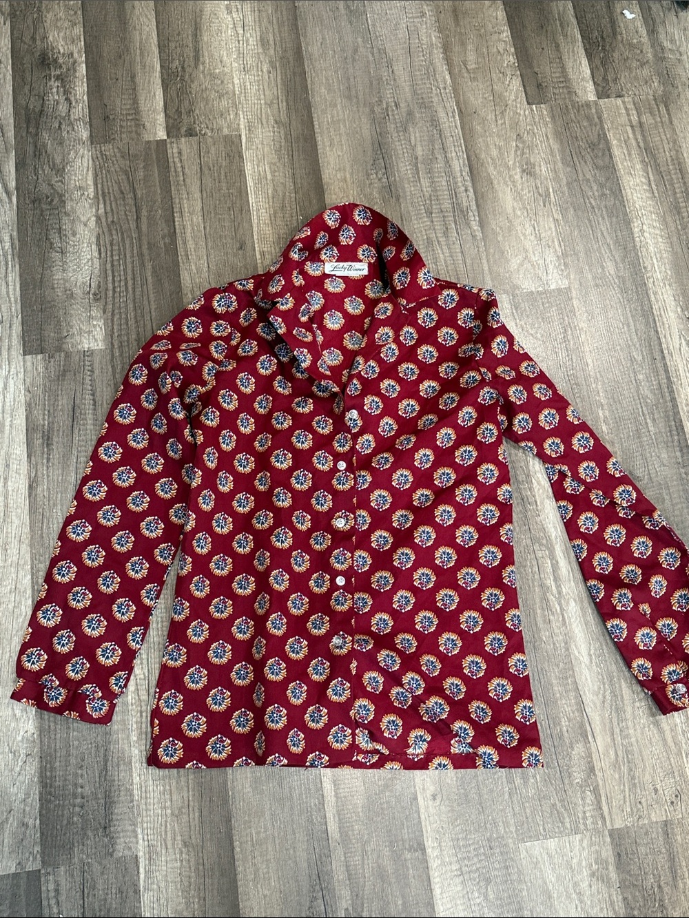 ❤️Vintage❤️ Lucky winner button up